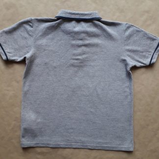 12–13 let / 38–40 . Original Penguin . šedé polo s tmavě modrým proužkem