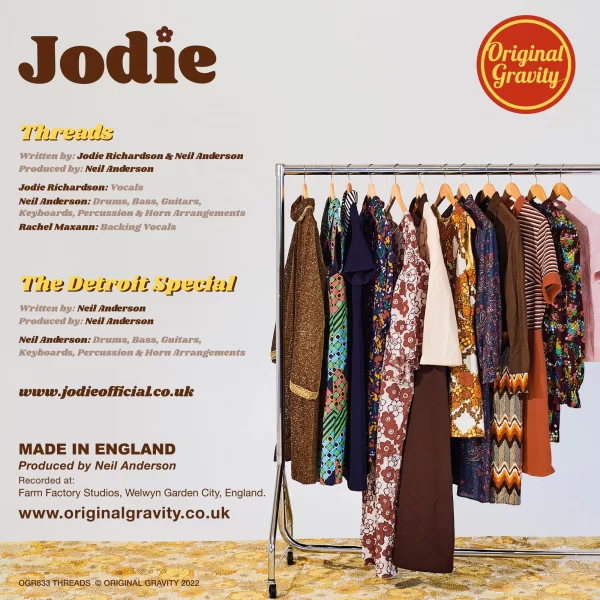 Jodie . Threads - Image 4